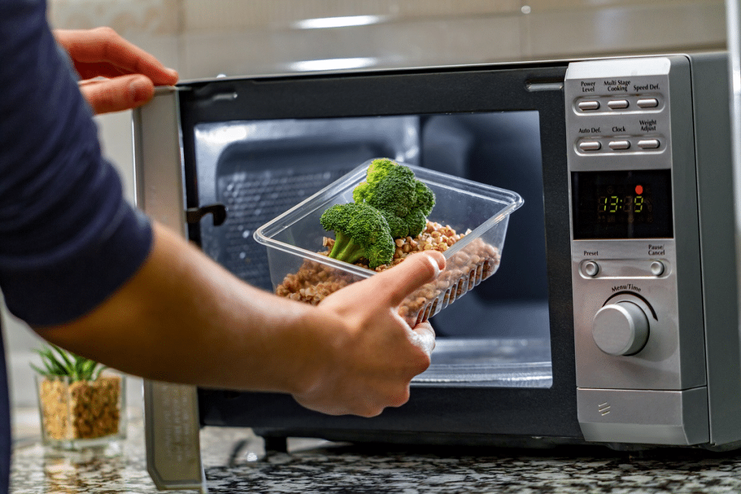 BROCCOLI IN THE MICROWAVE