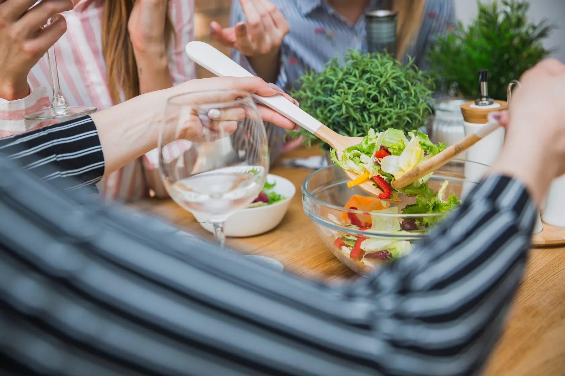 Custom Diet & Nutrition-Based Catering (Keto-Vegan, Allergy-Sensitive, Athlete-Focused)