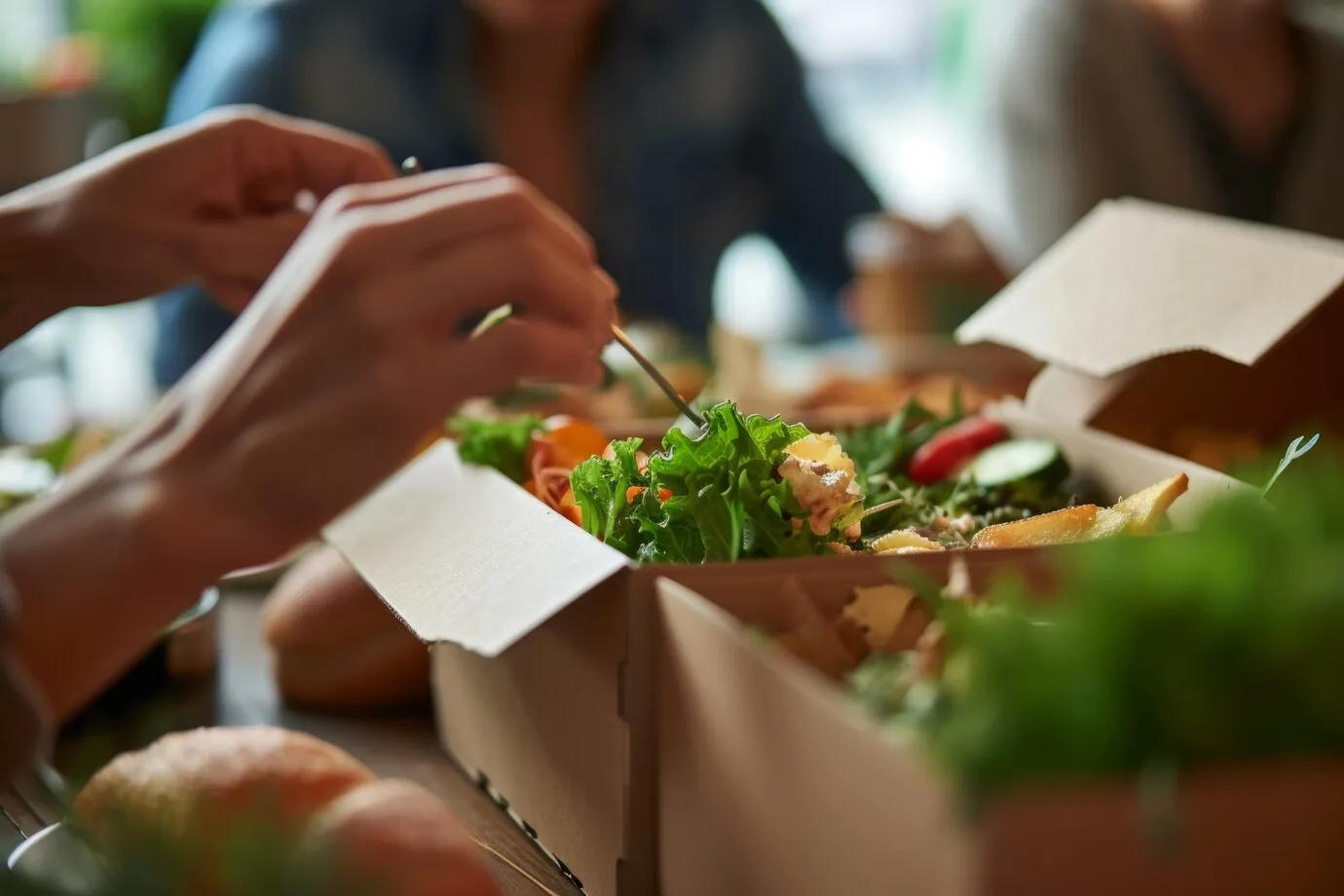 Meal Boxes & Drop-Off Catering (Studios, Remote Teams, Coworking Spaces)