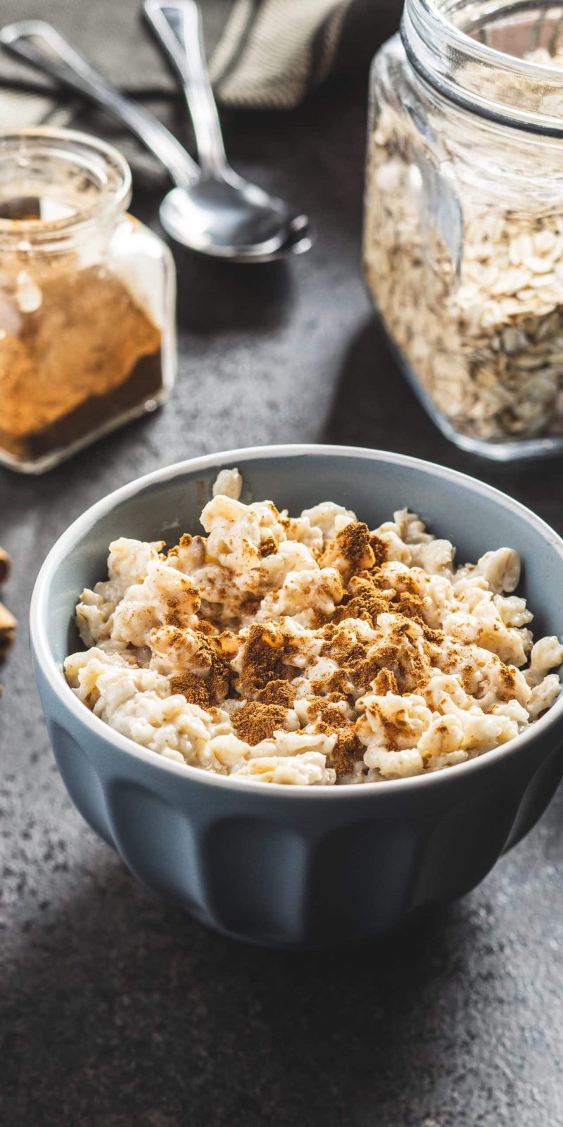 bowl of oatmeal porridge with cinnamon 2022 02 02 04 48 27 utc